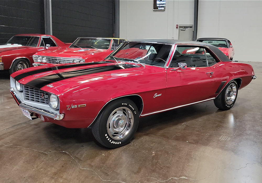 2nd Image of a 1969 CHEVROLET CAMARO Z28