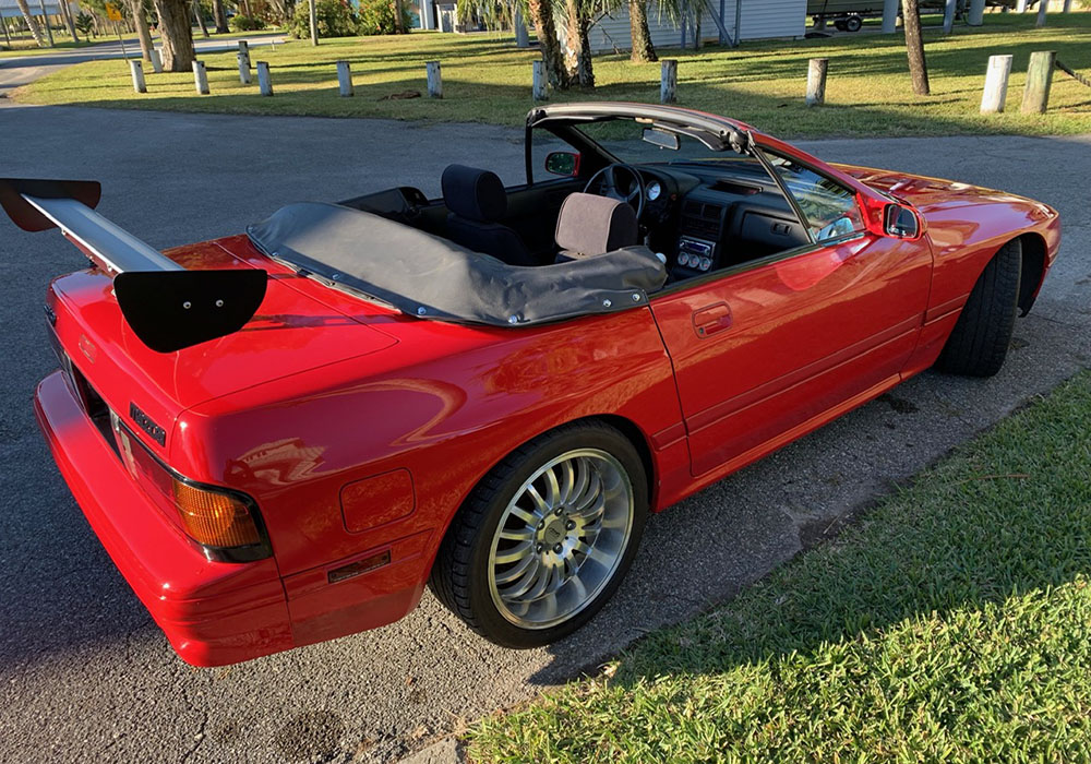 2nd Image of a 1989 MAZDA RX-7