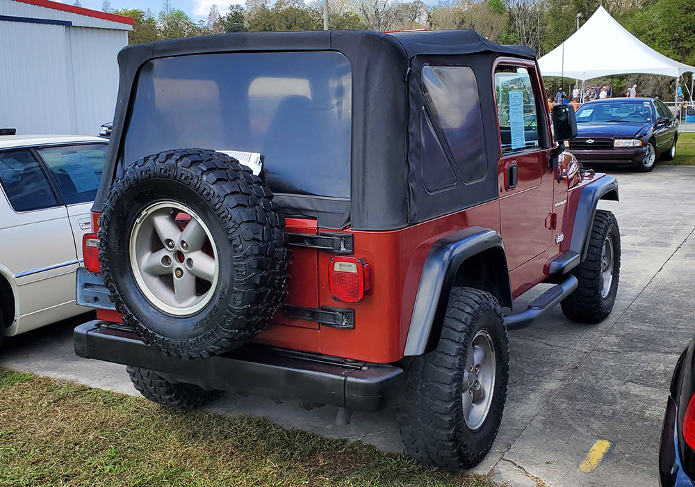 3rd Image of a 1999 JEEP WRANGLER SPORT