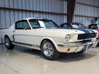 Image 4 of 20 of a 1965 FORD MUSTANG