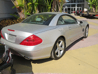 Image 10 of 13 of a 2004 MERCEDES-BENZ SL500