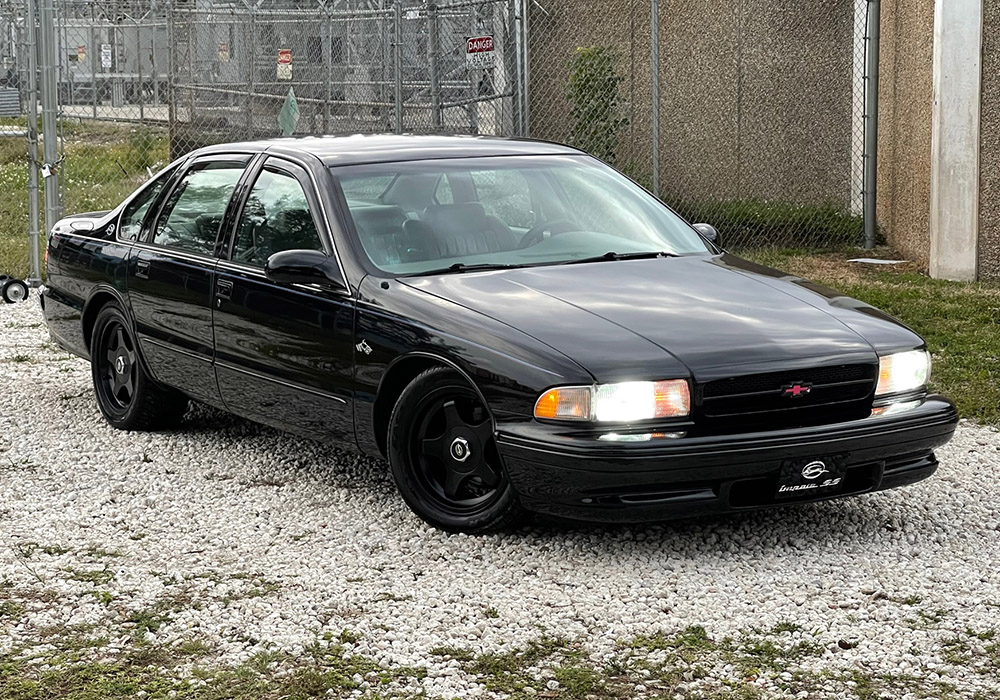 2nd Image of a 1996 CHEVROLET IMPALA / CAPRICE
