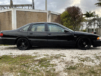 Image 4 of 25 of a 1996 CHEVROLET IMPALA / CAPRICE