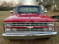 Image 3 of 12 of a 1987 CHEVROLET R10