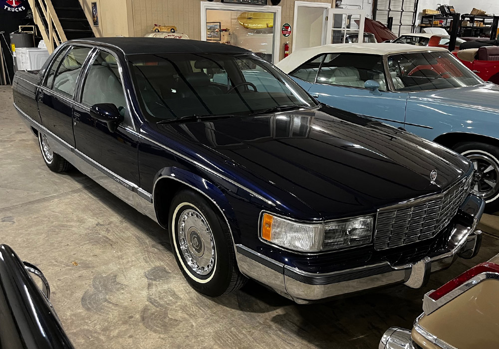 1st Image of a 1994 CADILLAC FLEETWOOD BROUGHAM