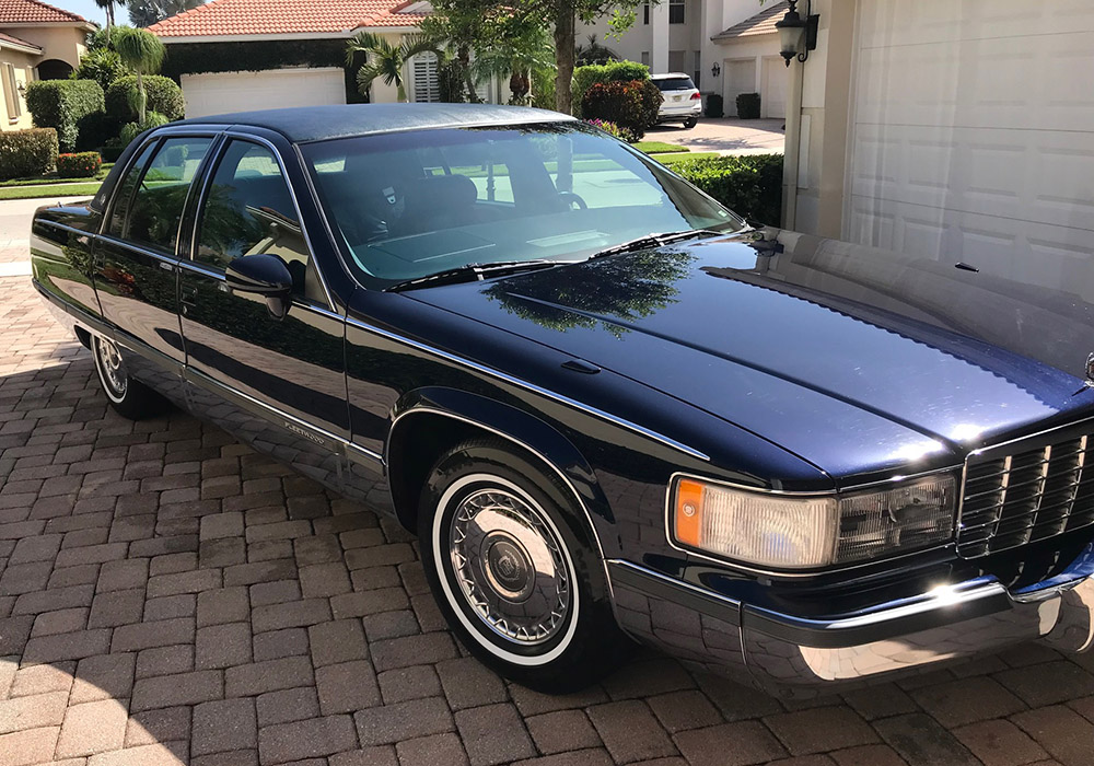 3rd Image of a 1994 CADILLAC FLEETWOOD BROUGHAM