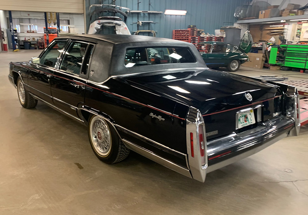 2nd Image of a 1991 CADILLAC BROUGHAM
