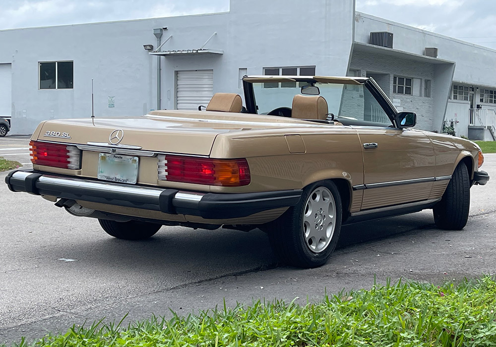 5th Image of a 1985 MERCEDES 380SL