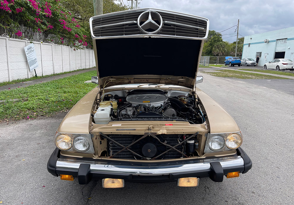 19th Image of a 1985 MERCEDES 380SL