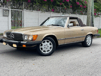 Image 3 of 20 of a 1985 MERCEDES 380SL