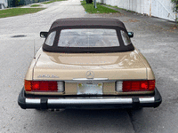 Image 7 of 20 of a 1985 MERCEDES 380SL
