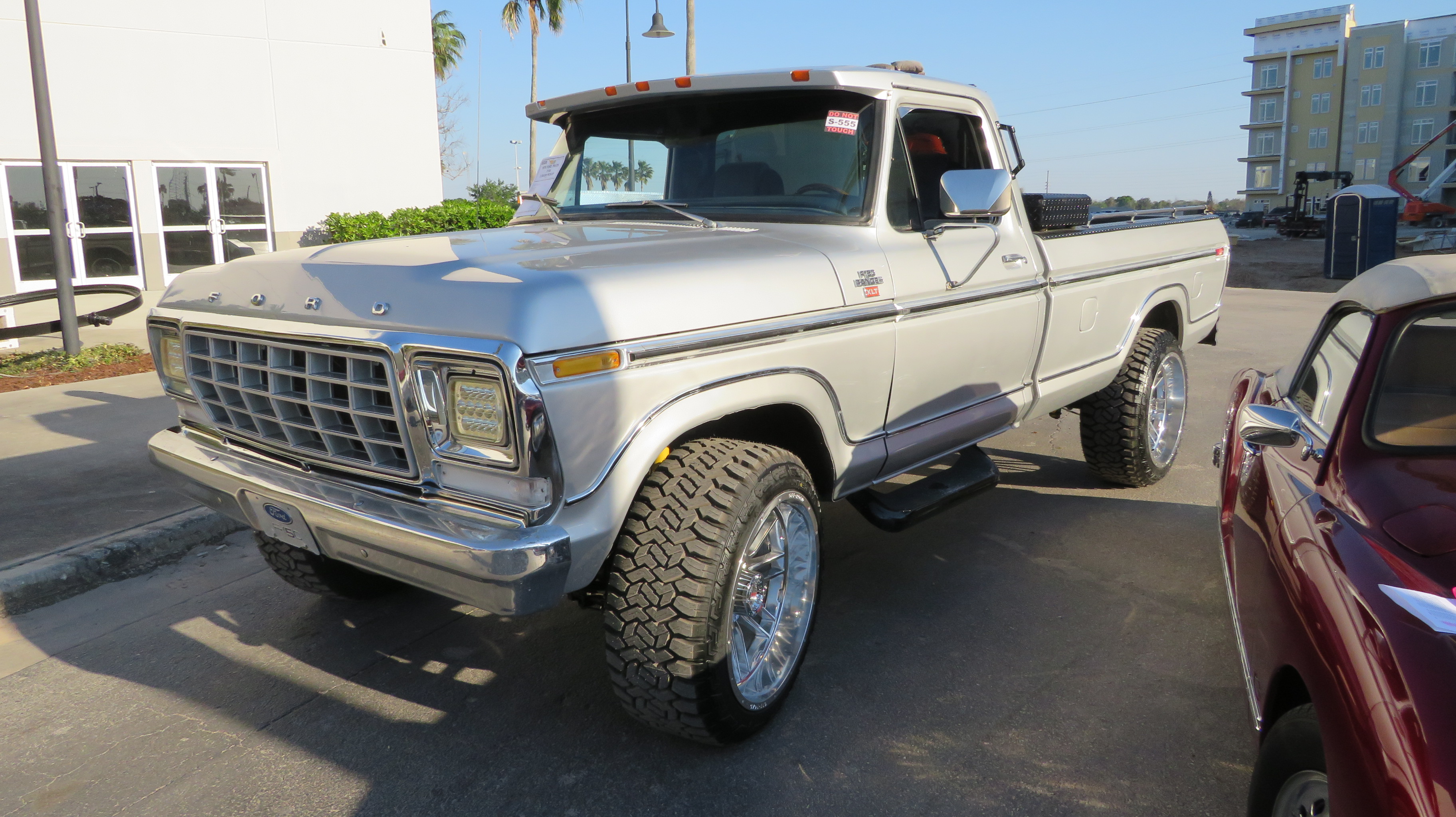 2nd Image of a 1979 FORD TRUCK F100