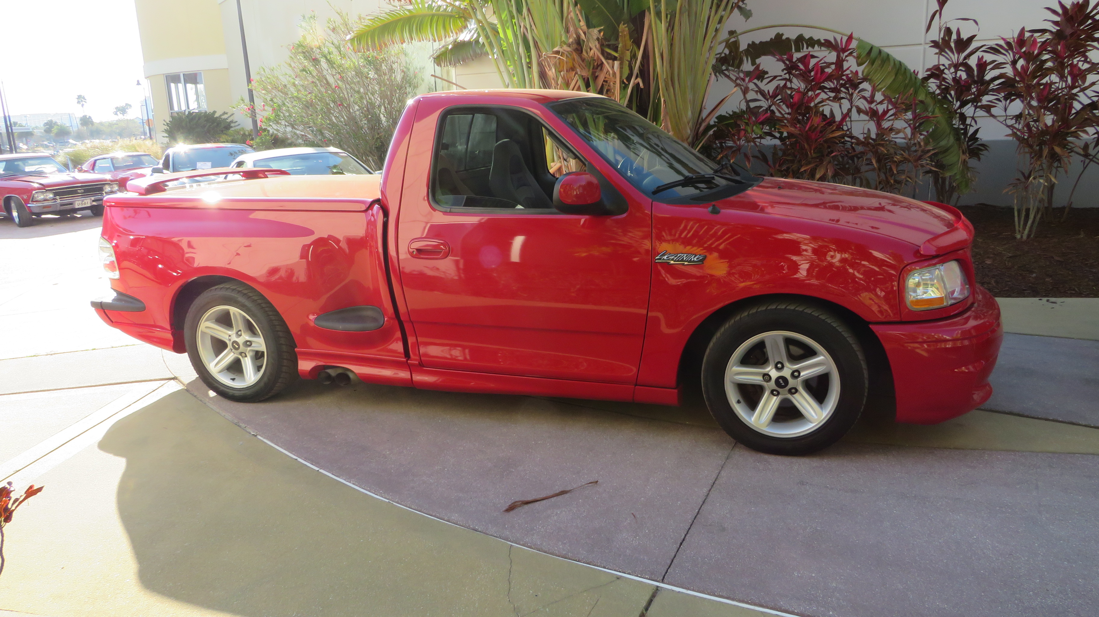 3rd Image of a 2004 FORD F-150 HERITAGE