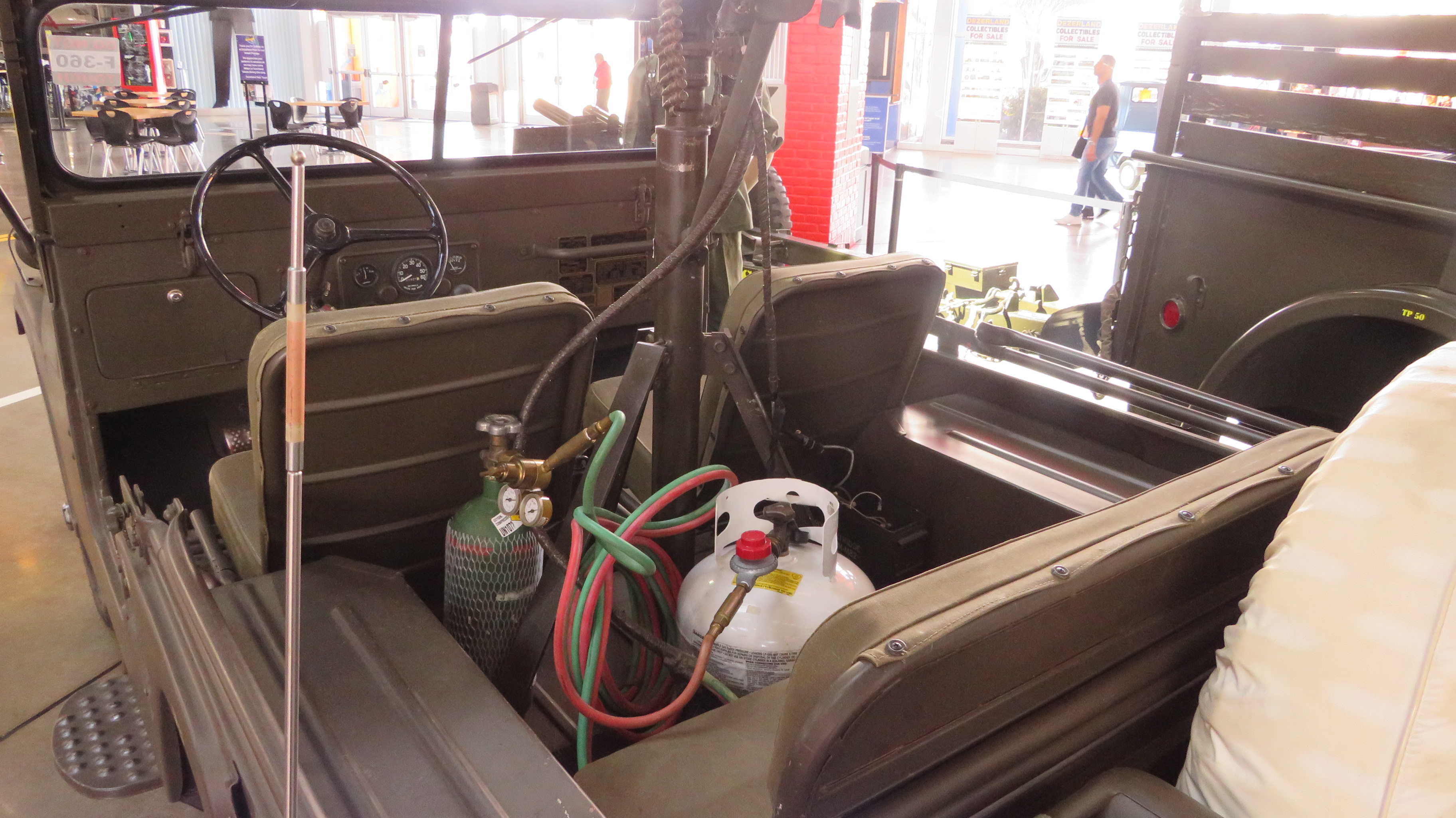 5th Image of a 1960 WILLYS MILITARY JEEP