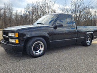 Image 2 of 18 of a 1998 CHEVROLET C1500