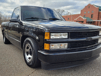 Image 3 of 18 of a 1998 CHEVROLET C1500