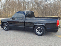 Image 7 of 18 of a 1998 CHEVROLET C1500