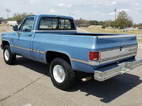 Image 4 of 10 of a 1987 CHEVROLET V10