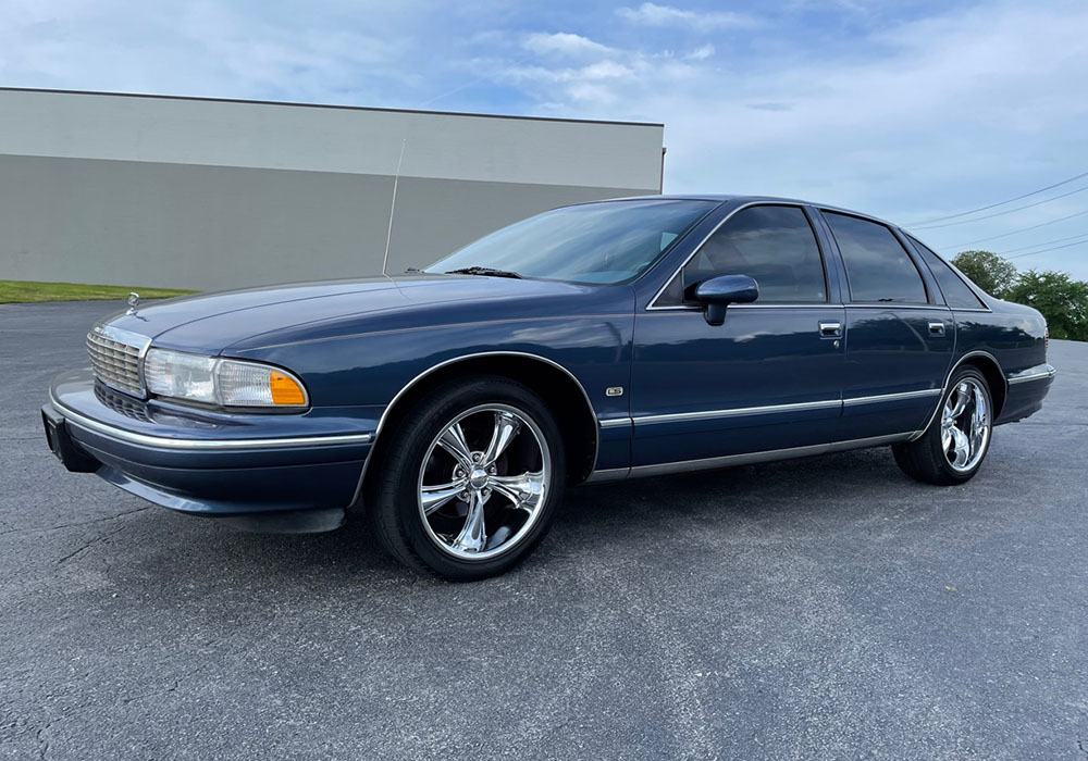 4th Image of a 1994 CHEVROLET CAPRICE CLASSIC