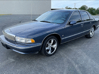 Image 3 of 26 of a 1994 CHEVROLET CAPRICE CLASSIC