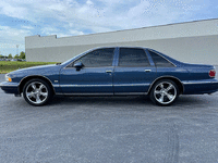 Image 8 of 26 of a 1994 CHEVROLET CAPRICE CLASSIC