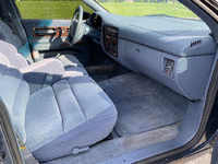Image 15 of 26 of a 1994 CHEVROLET CAPRICE CLASSIC