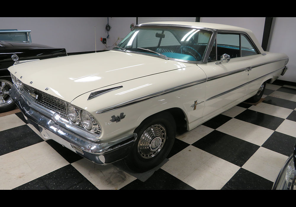 3rd Image of a 1963 FORD GALAXIE 500