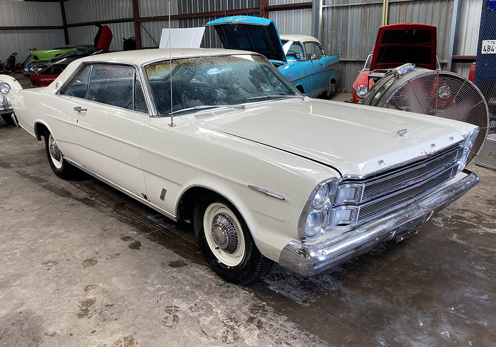 2nd Image of a 1966 FORD LTD