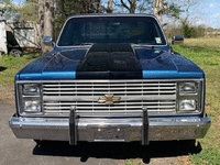 Image 3 of 14 of a 1983 CHEVROLET C10