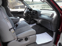 Image 9 of 14 of a 2003 FORD F150 XLT