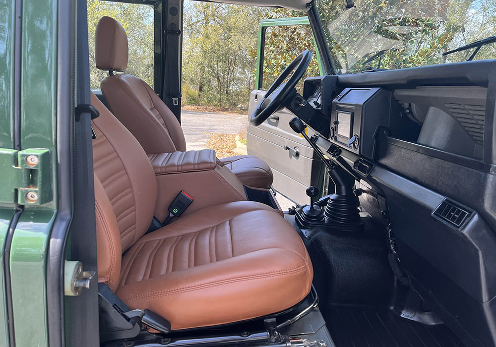 6th Image of a 1994 LAND ROVER DEFENDER 110