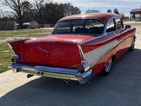 Image 3 of 42 of a 1957 CHEVROLET BELAIR