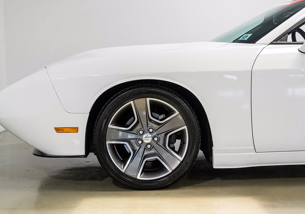 17th Image of a 2013 DODGE CHALLENGER R/T