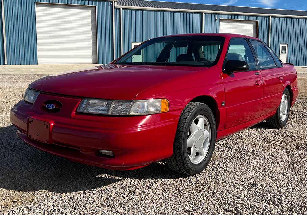 1st Image of a 1995 FORD TAURUS SHO