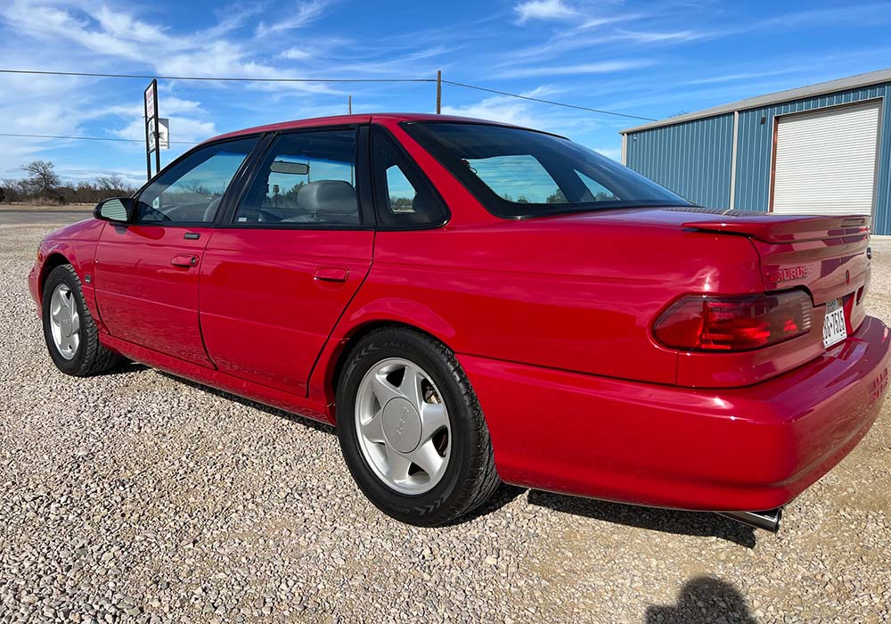 2nd Image of a 1995 FORD TAURUS SHO