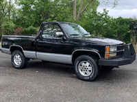 Image 2 of 13 of a 1990 CHEVROLET K1500