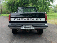 Image 8 of 13 of a 1990 CHEVROLET K1500