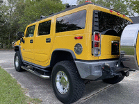 Image 3 of 7 of a 2005 HUMMER H2 3/4 TON