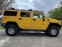 Image 4 of 7 of a 2005 HUMMER H2 3/4 TON