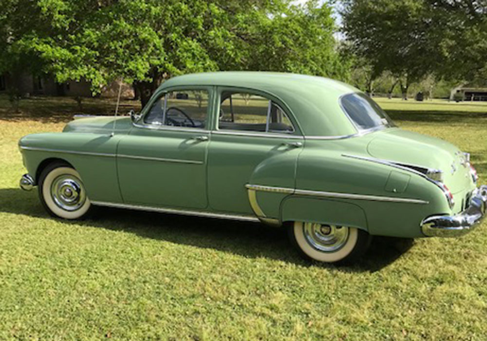 3rd Image of a 1950 OLDSMOBILE 88