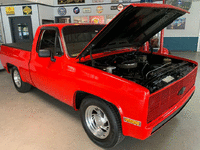 Image 2 of 7 of a 1982 CHEVROLET C10