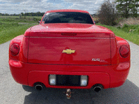 Image 4 of 7 of a 2003 CHEVROLET SSR LS