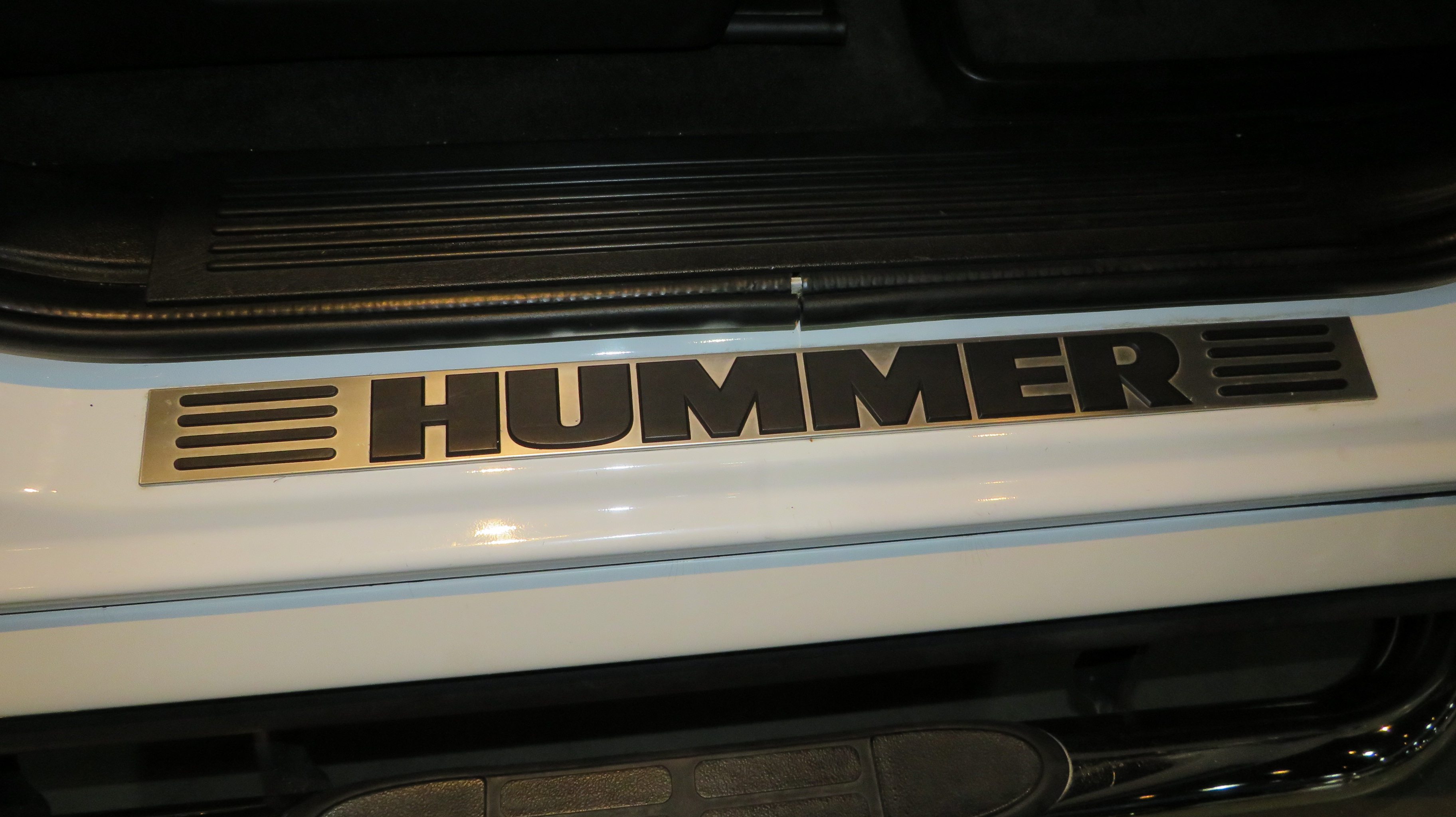 9th Image of a 2006 HUMMER H2 SUT 3/4 TON