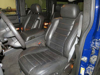 Image 6 of 15 of a 2007 HUMMER H2 3/4 TON