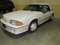 Image 2 of 16 of a 1989 FORD MUSTANG