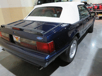 Image 11 of 14 of a 1993 FORD MUSTANG LX