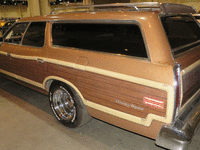 Image 10 of 12 of a 1973 FORD COUNTRY SQUIRE