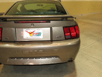 Image 9 of 11 of a 2002 FORD MUSTANG