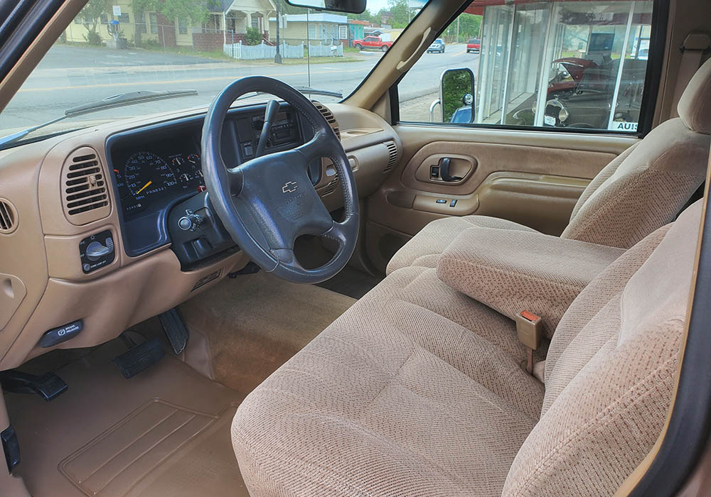 10th Image of a 1995 CHEVROLET C3500