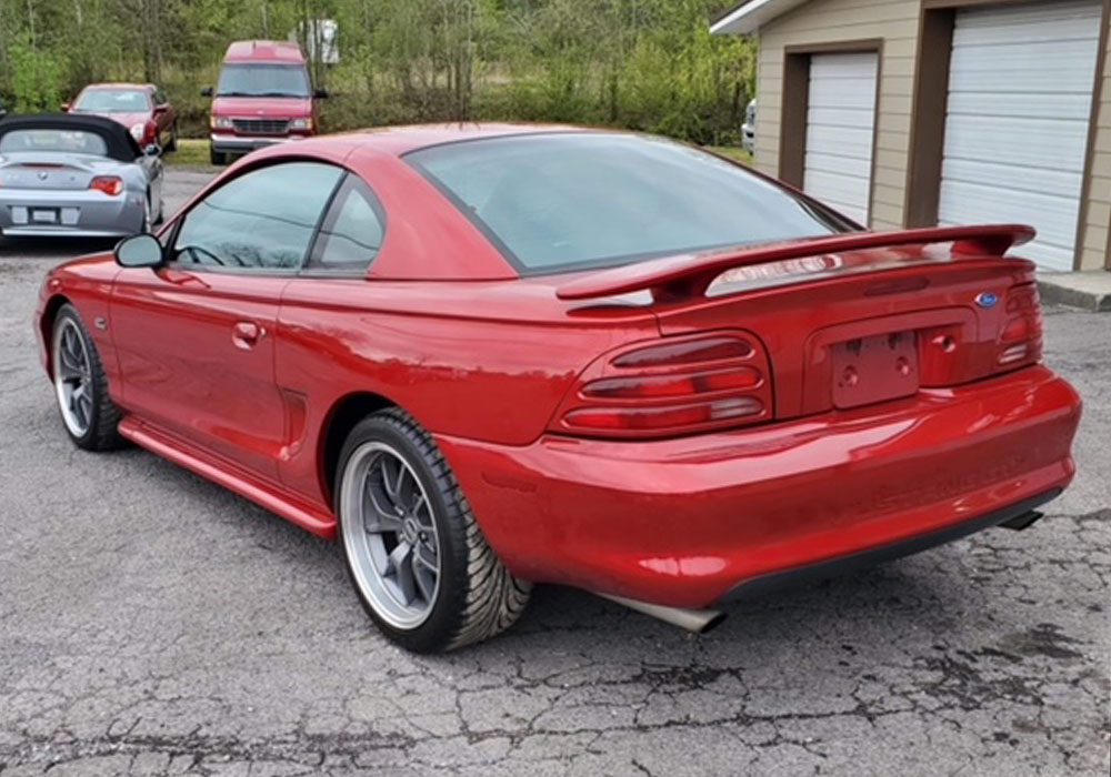 3rd Image of a 1994 FORD MUSTANG GT